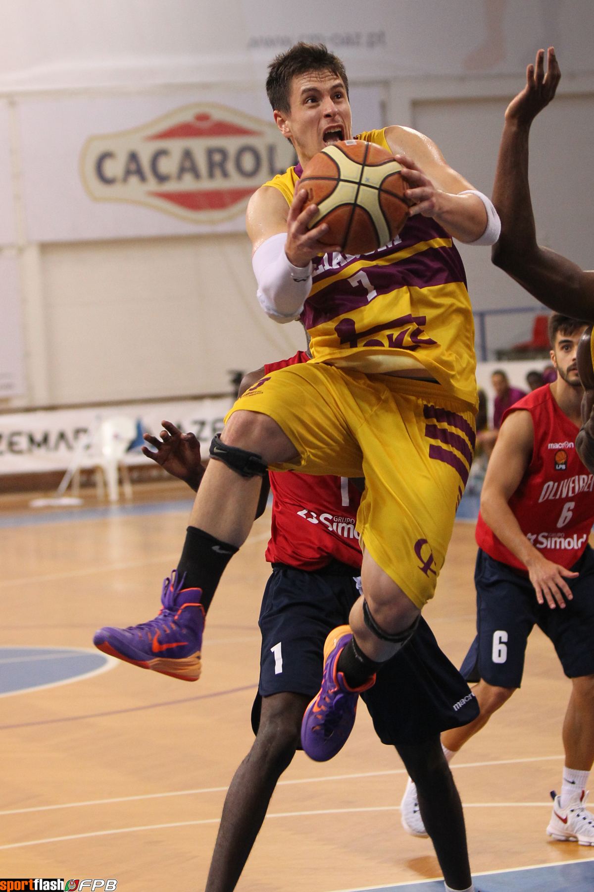 UD Oliveirense E Illiabum Clube Medem Forças Este Fim De Semana