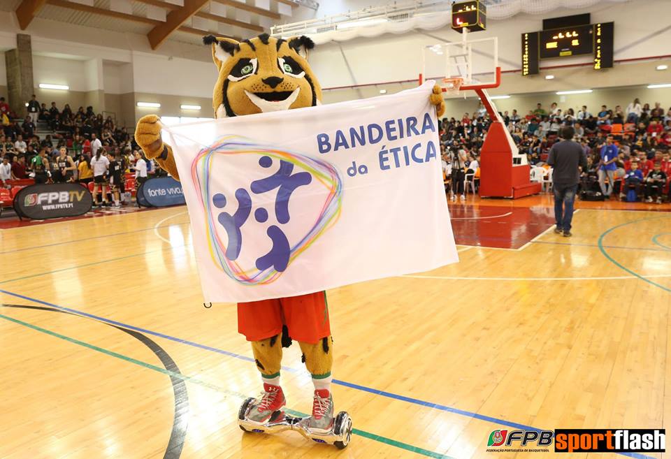 Fair-play: Um cartão branco para o basquetebol