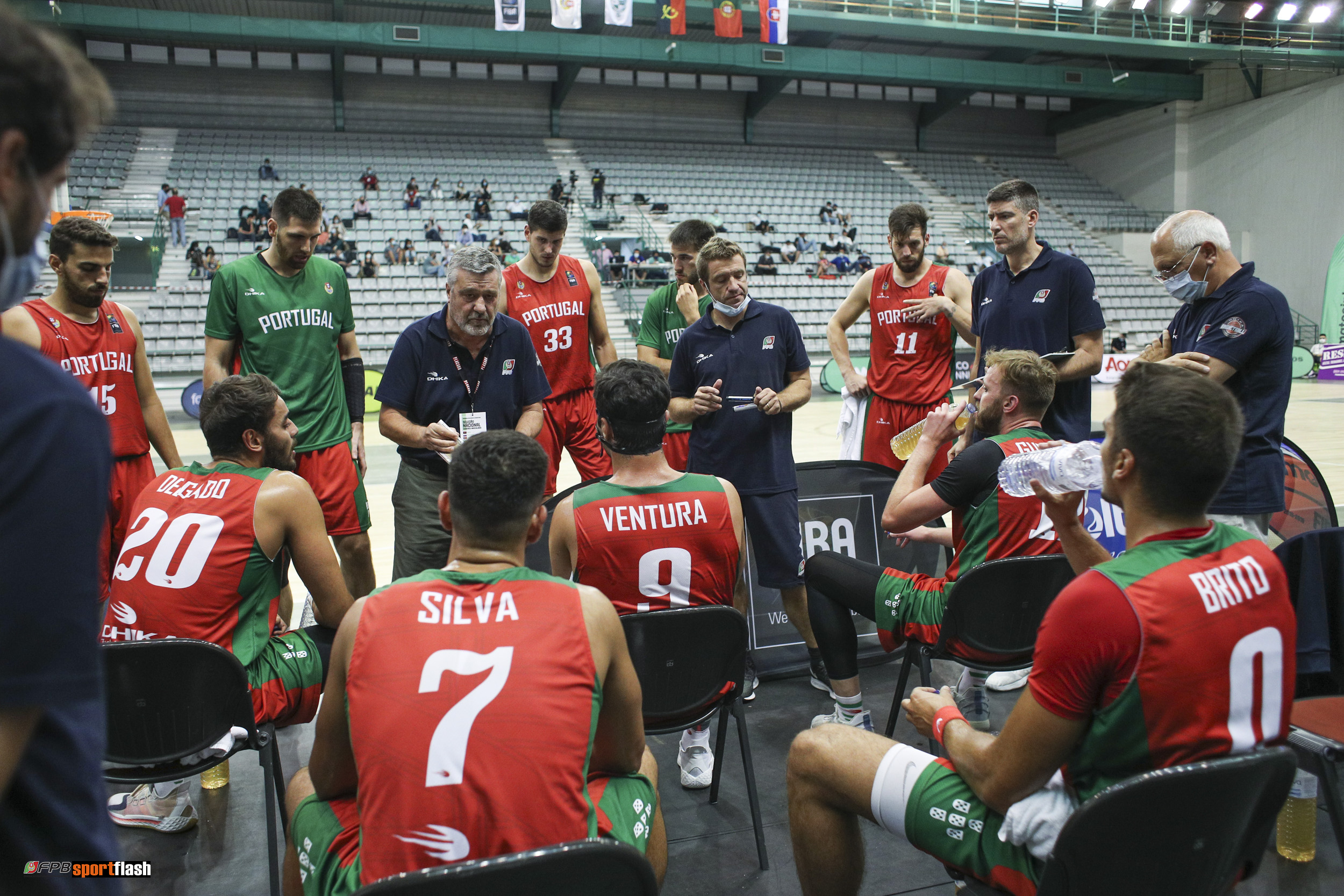 Angola vence Eslováquia no I Torneio Internacional de basquetebol