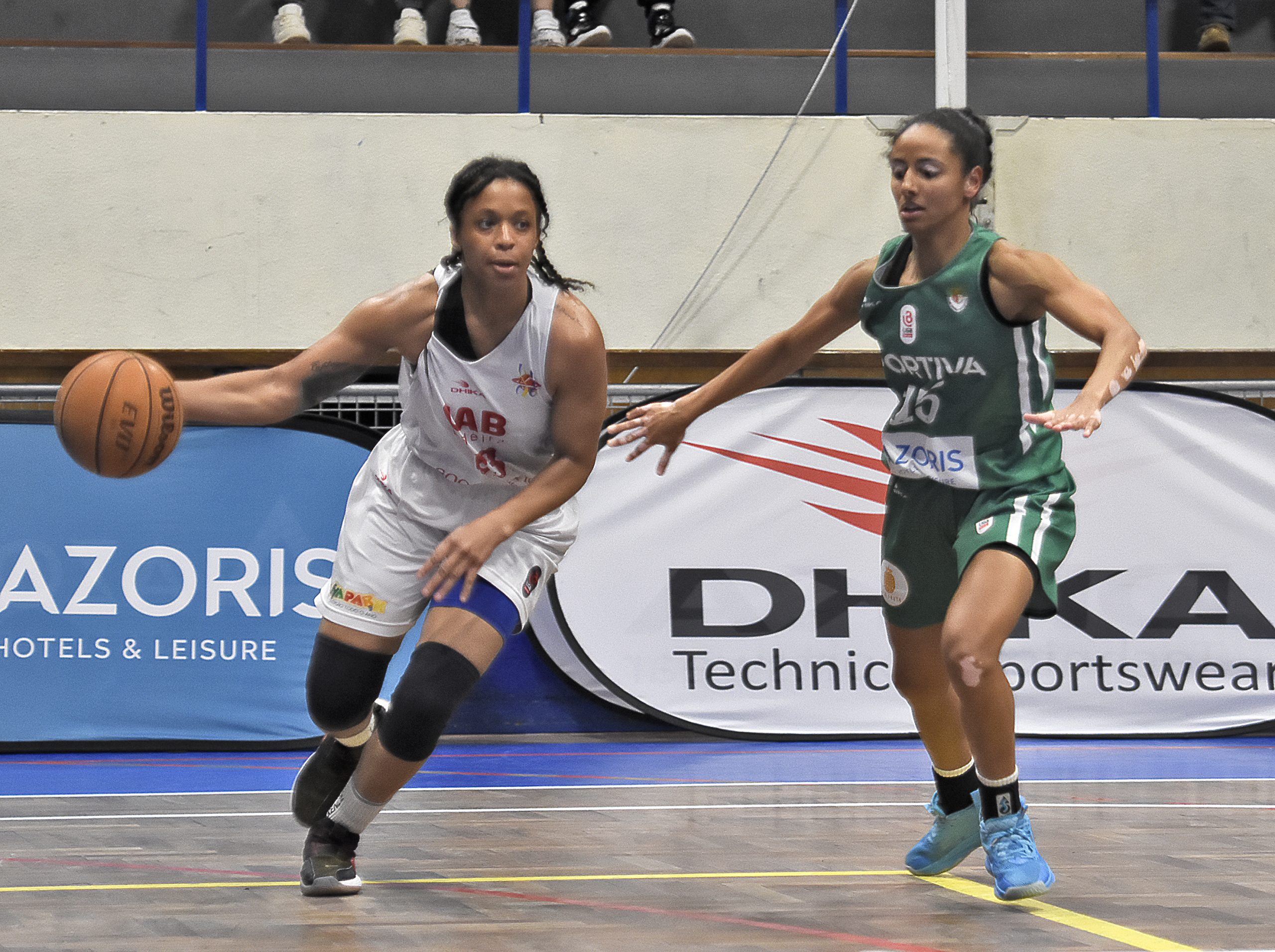 Benfica arrasa a Ovarense no jogo 1 das meias-finais da Liga Betclic de  basquetebol