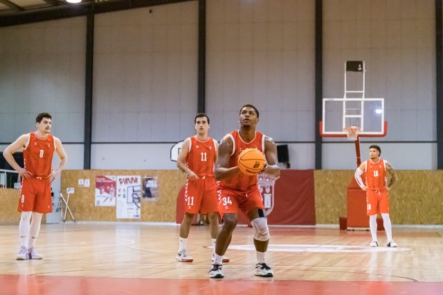 Basquetebol: FAC recebe CB Viana para a 8.ª jornada do Campeonato Nacional  da 1.ª Divisão » Fama Rádio e Televisão