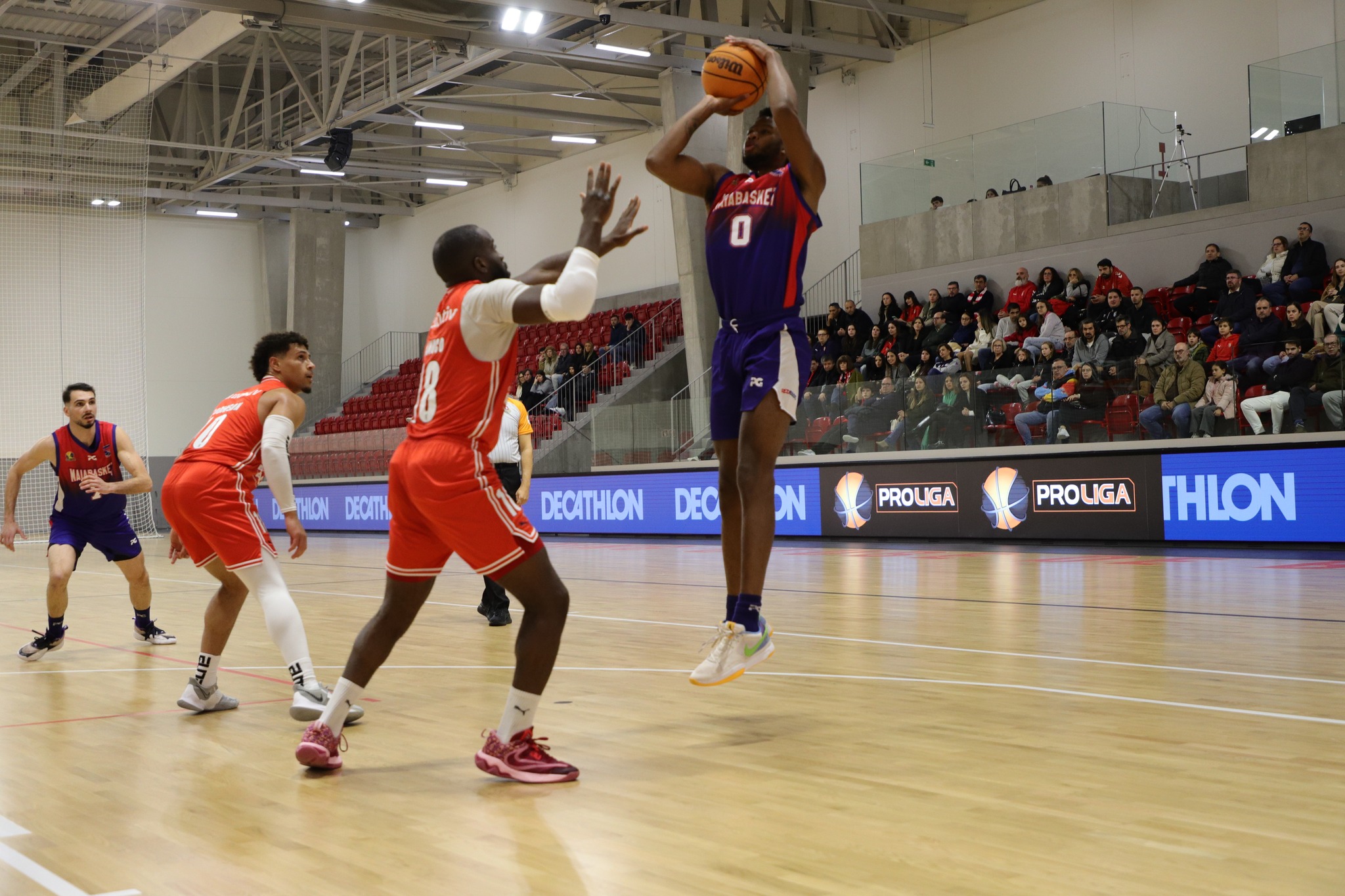 Basquetebol: resultados, classificação e próxima jornada